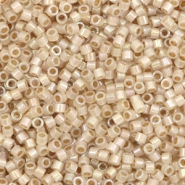 Miyuki Perlen delica's 11/0 Beige lined opal AB DB-1731
