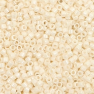 Miyuki Perlen delica's 11/0 Opaque dark cream beige DB-732