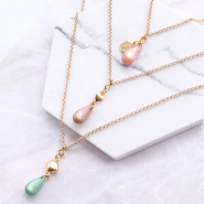 Schmucksets Schicker Schmuck mit goldenen Details
