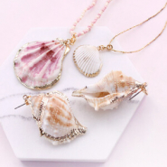 Schmucksets Schmuck und Accessoires machen mit neuen Muschel Anhängern und jasseron!