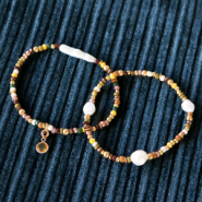 Schmucksets Machen Sie Schmuck in Winterfarben mit unseren neuen Glasperlen Rocailles!