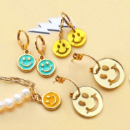 Schmucksets Schmuckinspiration mit fröhlichen Plexx- und DQ-Metall-Smiley-Anhängern