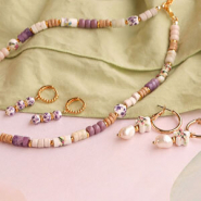 Schmucksets Schmuck mit eleganten Keramikperlen anfertigen.