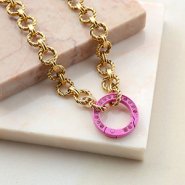Schmucksets Mit farbigen Karabinern und Schlüsselanhängern Schmuck gestalte