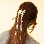 Schmucksets Styling-Tipps mit Haarklammern