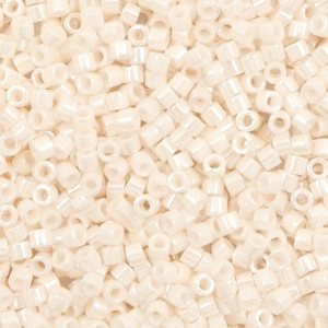 Miyuki Perlen delica's 11/0 Opaque ceylon bisque white DB-1530-1