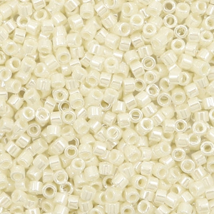 Miyuki Perlen delica's 11/0 Celyon crystal ivory DB-1900