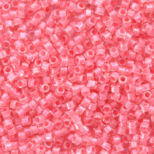 Miyuki Perlen delica's 11/0 Coral lined luster crystal pink DB-70