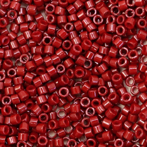 Miyuki Perlen delica's 11/0 Opaque dyed maroon red DB-654