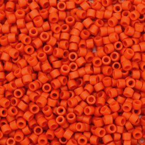 Miyuki Perlen delica's 11/0 Opaque semi frosted dyed cinnabar red DB-795