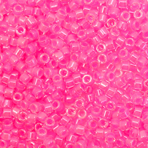 Miyuki Perlen delica's 11/0 Luminous cotton candy pink DB-2036