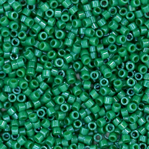 Miyuki Perlen delica's 11/0 Opaque dyed green DB-656