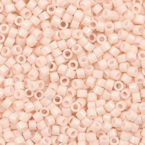 Miyuki Perlen delica's 11/0 Opaque matte blush beige DB-354