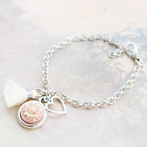 Armb&auml;nder und einen Schl&uuml;sselanh&auml;nger mit den sch&ouml;nsten neuen Camee Cabochons