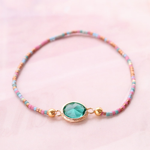Subtiler Schmuck mit neuen Kristall Glas Anh&auml;ngern in Trendfarben