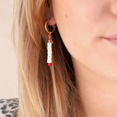 Get inspired: dieser Schmuck mit Buchstaben Perlen ist f&uuml;r Mutter & Tochter