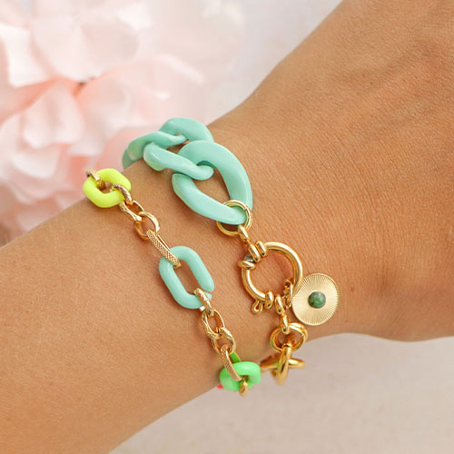 Lassen Sie sich von Acrylketten zu trendigem Schmuck inspirieren