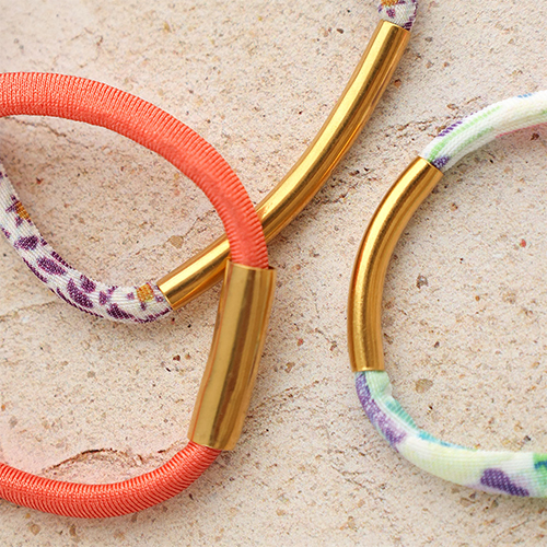Kreative Designs mit elastischen Ibizab&auml;ndern gesteppt und Tube Edelstahlperlen