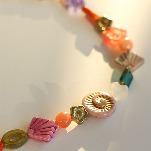Farbenfrohe Designs mit tschechischen Glasperlen