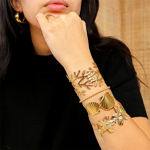 Elegant trendige Armcuffs & Armringe aus Edelstahl, die inspirieren 