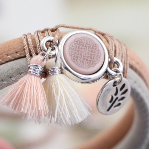 Hipp & sch&ouml;n: Armb&auml;nder in fr&ouml;hlichen Farben aus gestepptem Imitat Leder