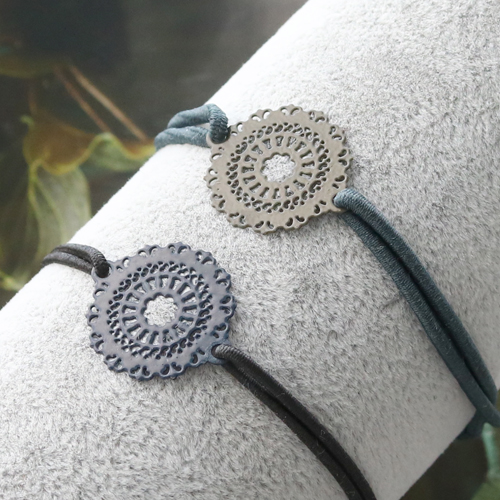 Minimalistische Armb&auml;nder und Ohrringe im Winter Bohemian Style!