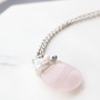 Detaillierter Schmuck in zarten Farben mit Artistic Wire