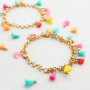 Trendy Schmuck mit Mini Quasten, DQ Metall Anh&auml;ngern und Karabiner Verschl&uuml;sse