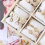 Schmuck mit einem nat&uuml;rlichen Look mit u.a. Holz Cabochons in einzigartigen Designs!