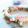 Karibischer Schmuck mit Kokos Perlen und farbigen Perlen