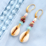 Lesen Sie hier, wie Sie trendy Schmuck machen mit neuen Kaurimuscheln!