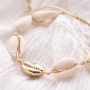 Lesen Sie hier, wie Sie trendy Schmuck machen mit neuen Kaurimuscheln!