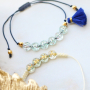 Ben&ouml;tigen Sie Inspiration? Sie k&ouml;nnen diese Armb&auml;nder ganz einfach selbst mit Acryl Buchstaben Perlen herstellen: