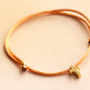 So machen Sie personalisierten Schmuck mit den neuen Stainless Steel Initialen Perlen: