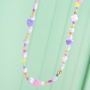 Lassen Sie sich von diesen farbenfrohen Accessoires inspirieren und gestalten Sie sommerlichen Trendschmuck