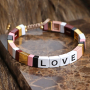 Kreieren Sie originellen Schmuck mit unseren Tile-Beads, indem Sie sich durch Formen und Farben inspirieren lassen!
