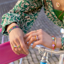 Seien Sie kreativ und entwerfen Sie trendig floralen Schmuck