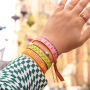 Armb&auml;nder aus B&auml;ndern mit individuellen Textdesigns gestalten 