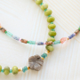 Kreativ werden mit bunten Natursteinperlen