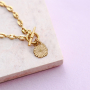 Kreative Designideen f&uuml;r Schmuck im Blumenanh&auml;ngern