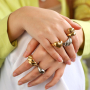 Inspirationszeit mit Edelstahl-Ohrsteckern und Ringe