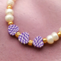 Neue Ideen! Armb&auml;ndchen aus Perlen mit einem fr&ouml;hlichen Twist. 