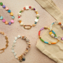 Mit Perlmuttperlen kreativ Schmuck designen