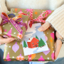 Mix & Match: Festlook mit Pins und Broschen