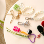 Auff&auml;llige Accessoires mit Statement-Anh&auml;ngern entwerfen