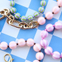 Farbenfrohen Schmuck mit gestreiften DQ-Acrylperlen gestalten