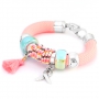 Hippe Slogan Armb&auml;nder und Rocailles in Kombination mit anderen hippen Armb&auml;ndern!