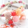 Fr&ouml;hlicher Schmuck mit Rosen und Blumen!