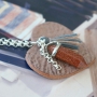 Prachtvolles Leder ist super f&uuml;r die kommende Saison! Mach jetzt trendy Boho Schmuck mit unseren Anh&auml;ngern aus DQ Leder.