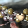 Faszinierender Schmuck mit Cuoio, Holz Perlen, Facettperlen und Perlen aus Acryl
